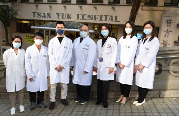A research team from HKUMed discovers diagnostic potential of amniotic fluid cells RNA-sequencing in deciphering rare diseases, first proof-of-concept study in the world. The research team members include: (from left): Dr Sandy Au Leung-kuen, Martin Chui Man-chun, Dr Christopher Mak Chun-yu, Dr Brian Chung Hon-yin, Dr Anita Kan Sik-yau, Mianne Lee, Dr Anna Kwong Ka-yee